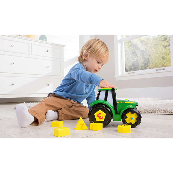 Tomy Learn and Pop Johnny – Formaillesztő traktor