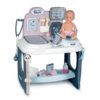 Baby Care Center orvosi rendelő pisilős babával