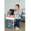 Baby Care Center orvosi rendelő pisilős babával