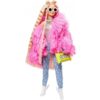Barbie baba extravagáns ruhában kisállattal – pink bundában