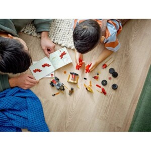 Lego Ninjago Kai és Ras autós és motoros csatája (71789)