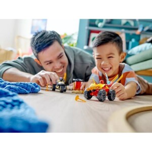 Lego Ninjago Kai és Ras autós és motoros csatája (71789)