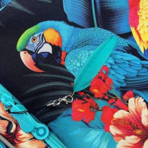 TOPGAL ergonomikus iskolatáska hátizsák ELLY – Parrot Love