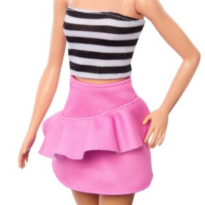 Barbie Fashionista baba csíkos topban – 65. évfordulós baba