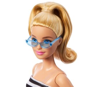 Barbie Fashionista baba csíkos topban – 65. évfordulós baba