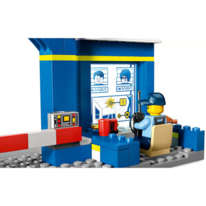 Lego City Hajsza a rendőrkapitányságon (60370)