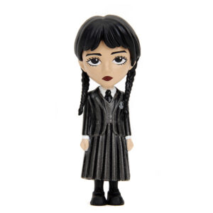 Wednesday fém figura – Wednesday Adams iskolai uniformisban