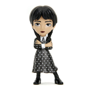 Wednesday fém figura – Wednesday Adams pöttyös ruhában